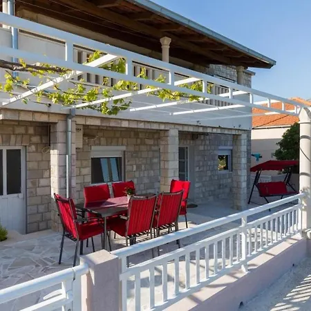 Vergatum - Two Bedroom With Terrace And Sea View * Celopeci