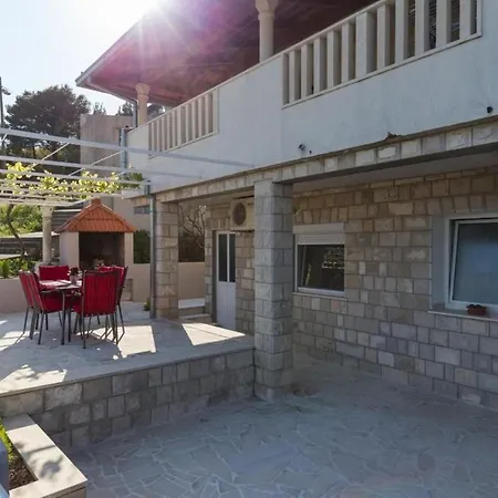 Vergatum - Two Bedroom With Terrace And Sea View